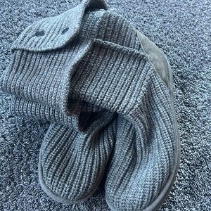 UGG Gray Knit Footwear